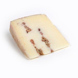 Formaggeria Toscana Ovčí pecorino s ořechy Hmotnost: 100g